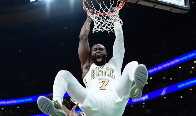 kaiyun-杰伦·布朗：裁判会特殊优待某些球队&amp;某些球员 但篮球不该如此！