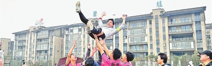 息县足球 十年热爱结硕果|足球队|校园足球|倪国炳|息县众鑫队|河南_新浪体育_新浪新闻